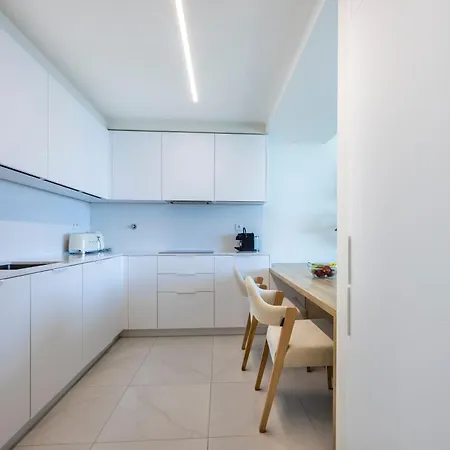 Bayline - Bhyat Luxe