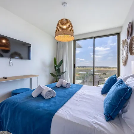 Bayline - Bhyat Luxe